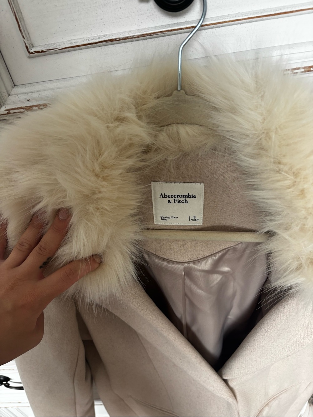 Abercrombie & Fitch Wool Blend Tan Long Length Coat w Removable Faux Fur Collar - Picture 7 of 16